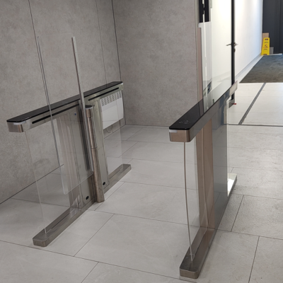 Me 305 Sensory Securrity Gate Swing Tripod Mairs Europe 2