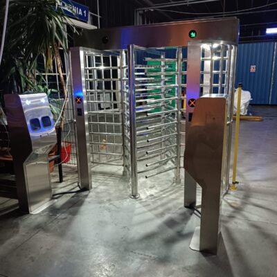 Full Height Security Gate Hand Desinfection Panthera 4